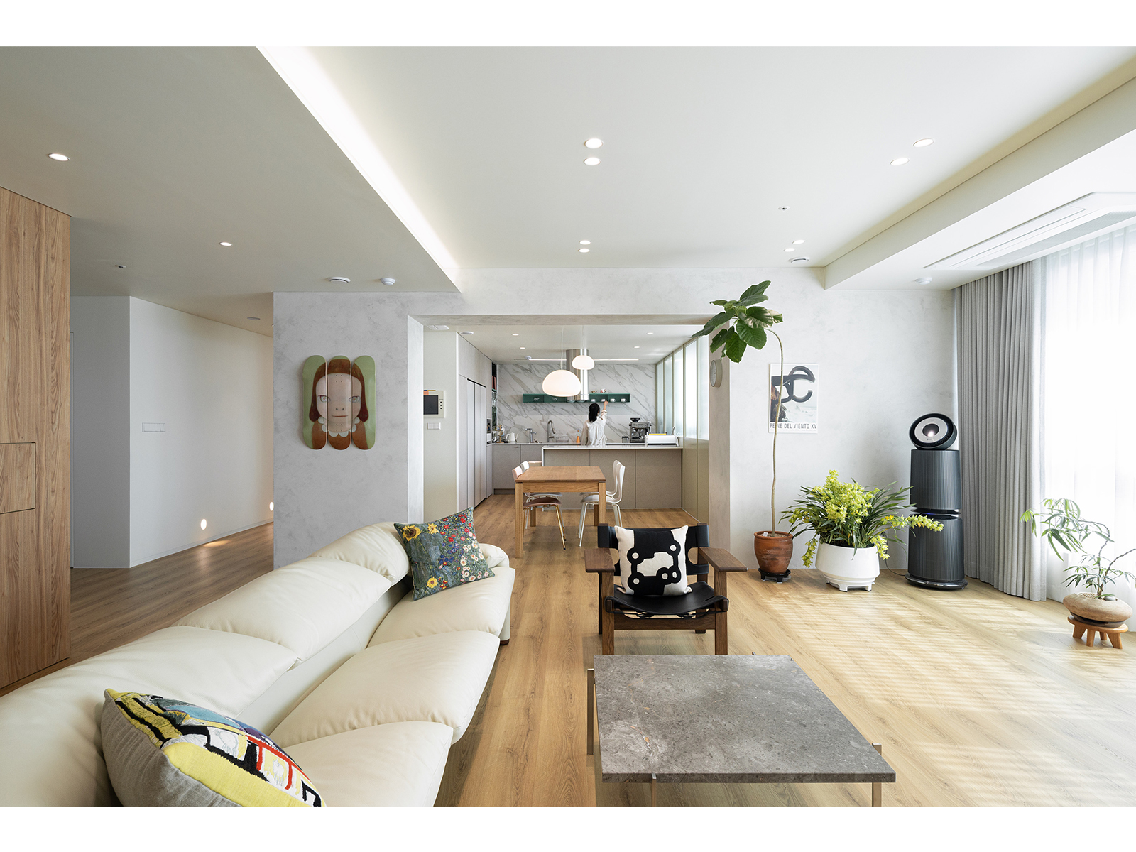 Curated visual reference: Fresh Look at Smart City Apt